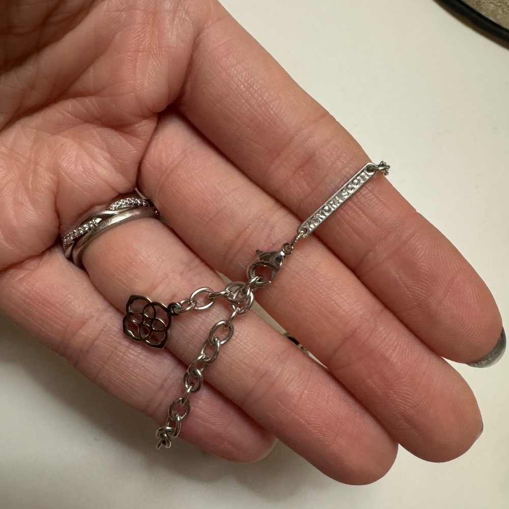 Kendra Scott Elisa Necklace in Rhodium Black - Picture 5 of 5